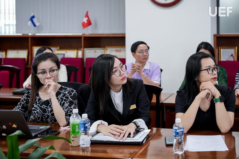 Không khí thảo luận sôi nổi và tương tác tích cực từ người tham dự