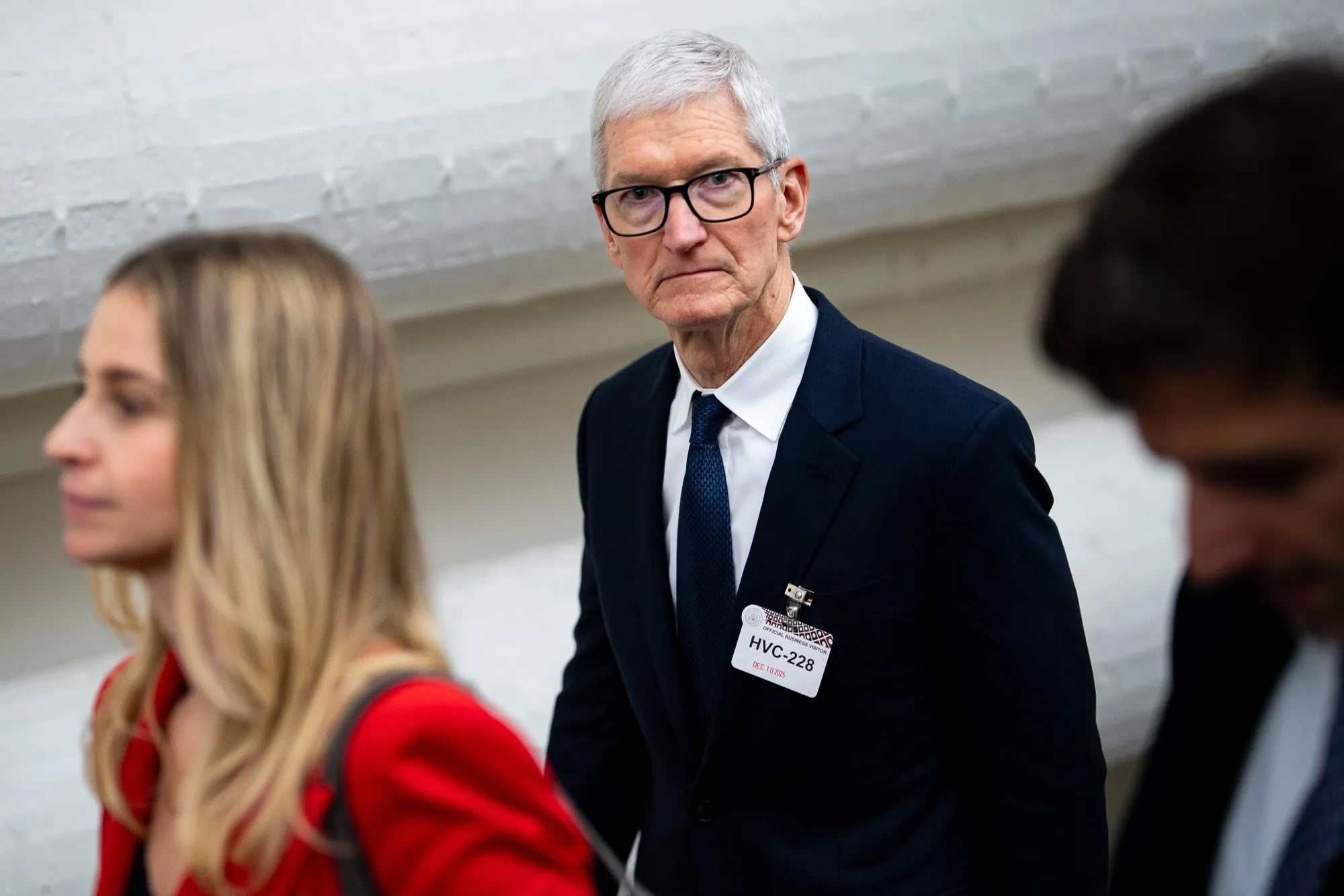 CEO Apple Tim Cook ph&aacute;t biểu tại sự kiện